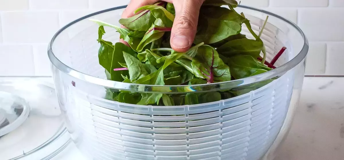 The Ultimate Guide to Salad Spinners: Reviews and Top Picks