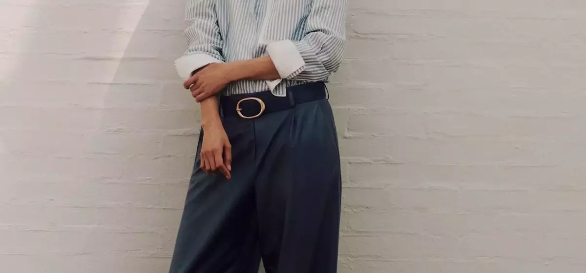 The Evolution of Women's Button-Up Shirts: A Modern Fashion Staple
