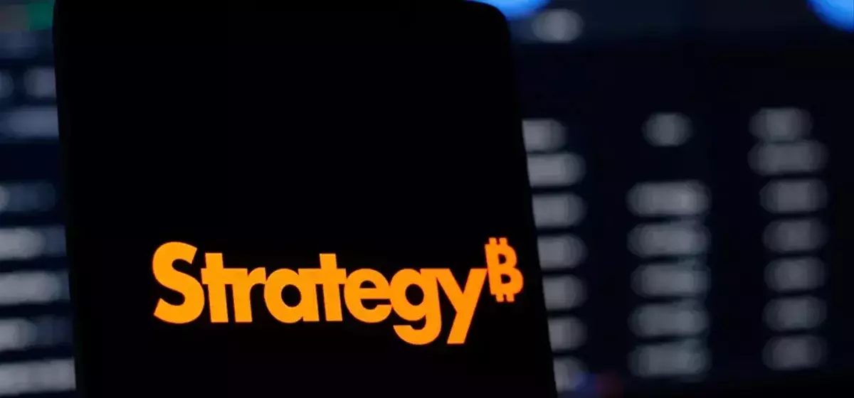 MicroStrategy Maintains Bitcoin Holdings Amidst Cash Reserve Build-Up