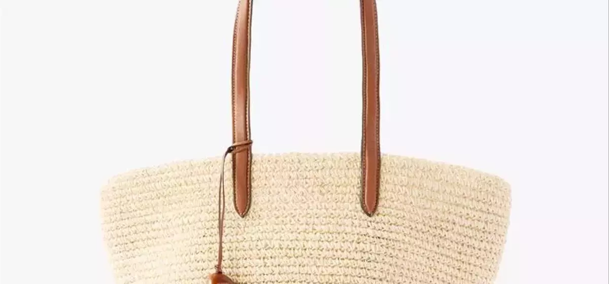 The Editors' Picks: Essential Handbags for Daily Life