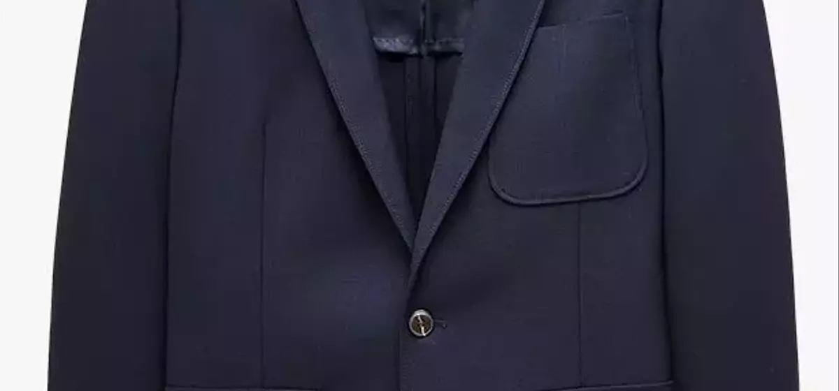 Mastering the Blazer and Jeans Ensemble: Timeless Style Combinations