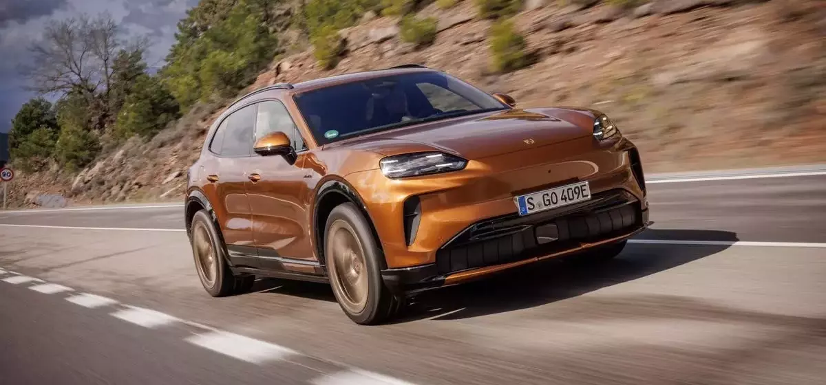 2027 Porsche Cayenne Electric: A Comprehensive Review