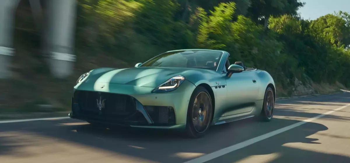 Maserati's 2027 GranCabrio Trofeo: A Refined Grand Tourer