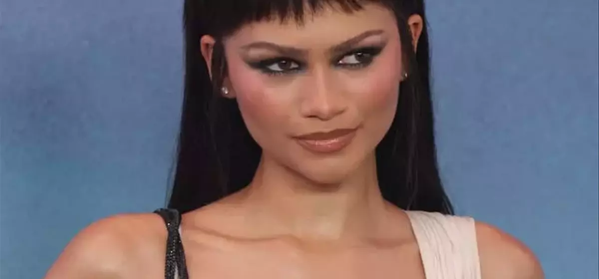 Zendaya's Spider-Man Premiere Look Weaves Fashion Magic
