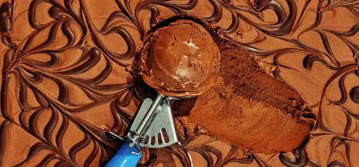 The Ultimate Frozen Mississippi Mud Pie: A Decadent Dessert Recipe