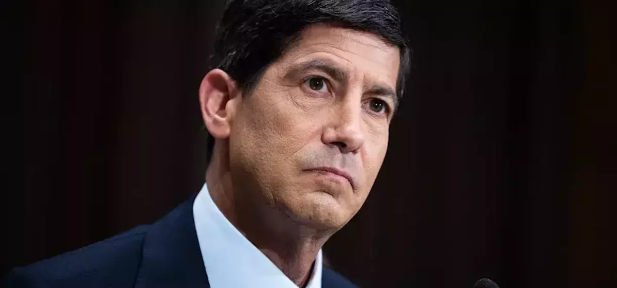 Federal Reserve's Tightrope Walk: Rate Decisions Amidst Economic Crosscurrents