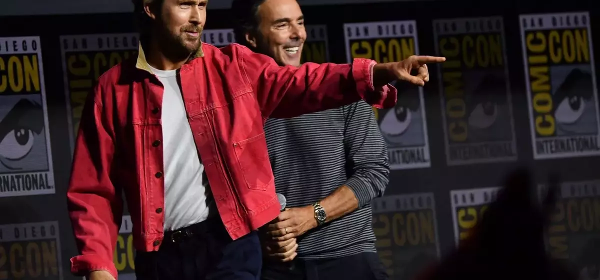 Ryan Gosling's Vintage Ralph Lauren Jacket Steals the Show at Comic-Con