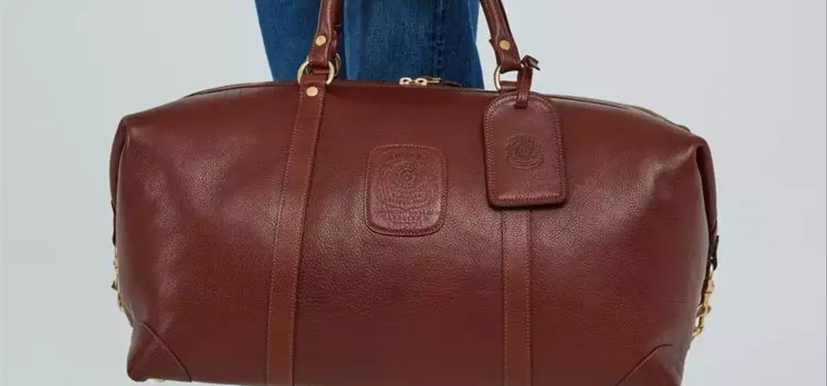The Ultimate Guide to Premium Leather Duffel Bags for Discerning Travelers