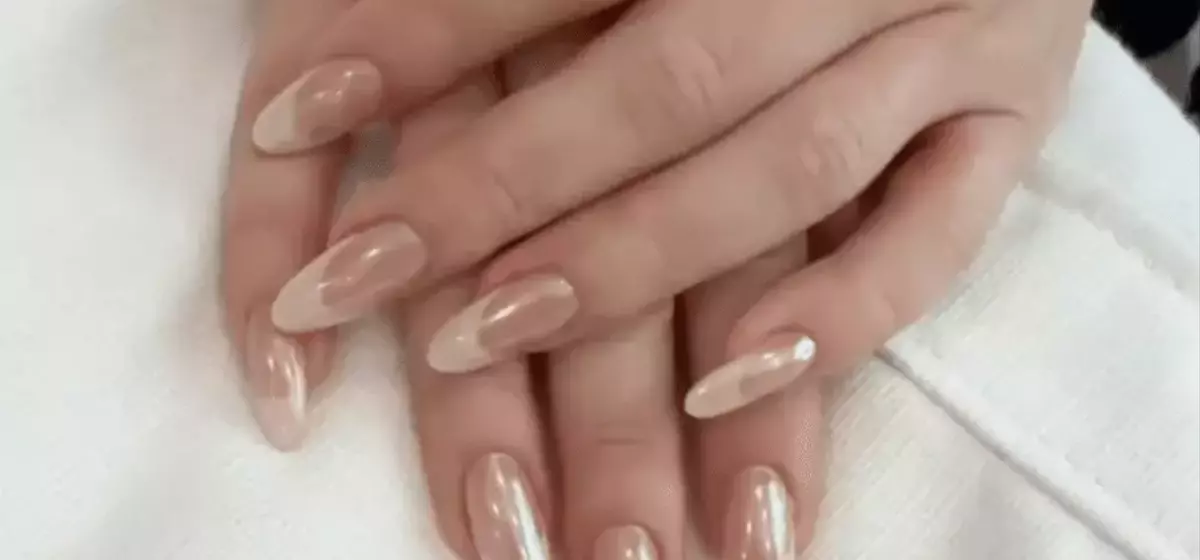Vanilla Latte Glaze Nails: The Latest Trend