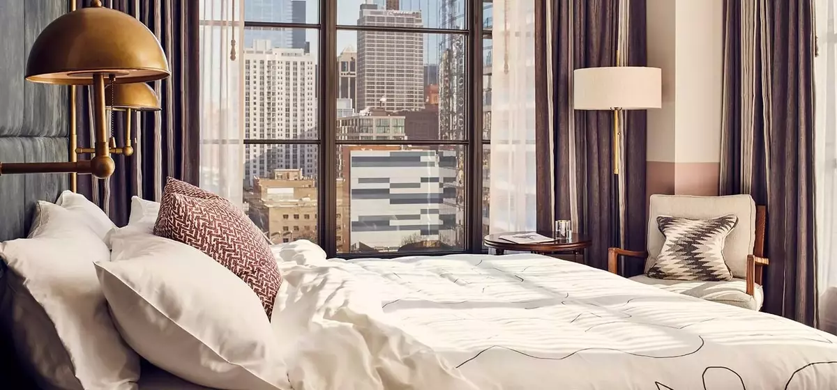 Discovering Chicago's Culinary and Accommodation Gems