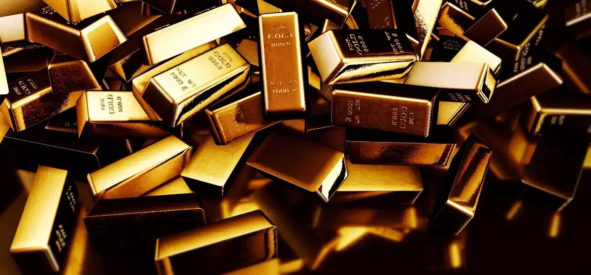 Gold's Performance Amidst Economic Shifts and Central Bank Demands