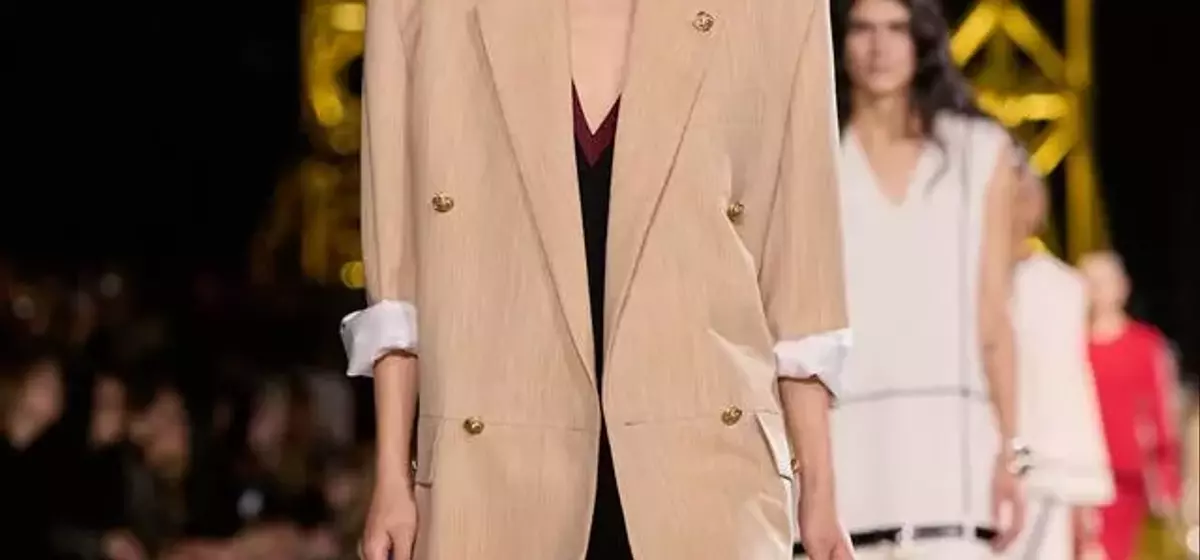 The Resurgence of the Dropped Waistline: A Century-Old Fashion Statement