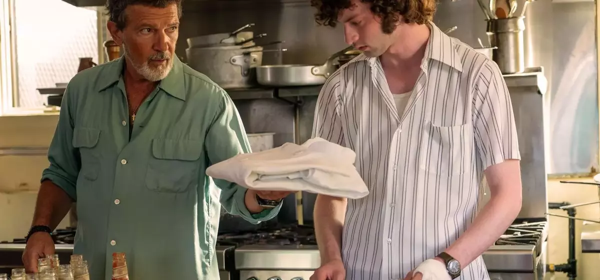 Unraveling Anthony Bourdain's Evolving Style: From Kitchen Novice to Culinary Icon