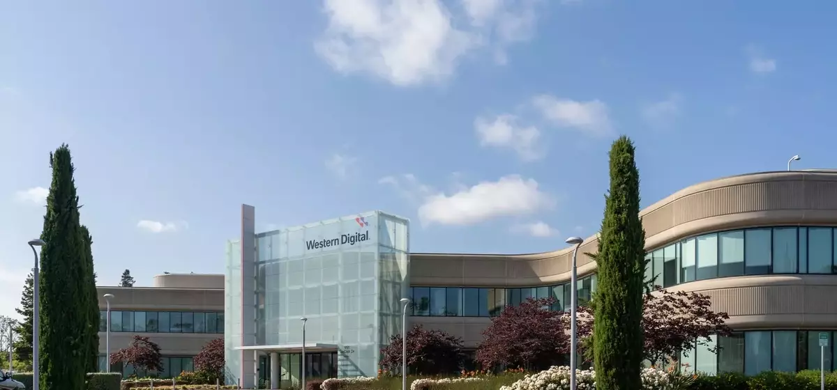 Examining Western Digital's Growth Trajectory and Valuation Concerns