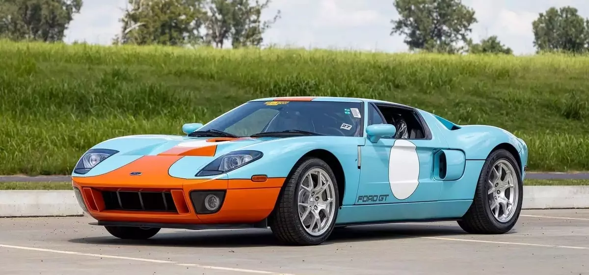 Ultra-Low Mileage 2006 Ford GT Heritage Edition Smashes Auction Records, Selling for $2.1 Million