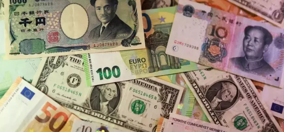 Dollar's Position Stabilizes Amidst Job Report Aftermath, Inflation Data Looms