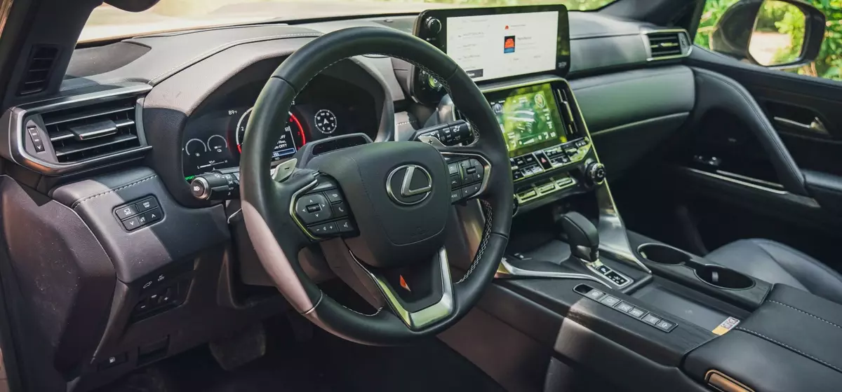 2026 Lexus LX700h Overtrail: A Luxurious Off-Road Hybrid SUV