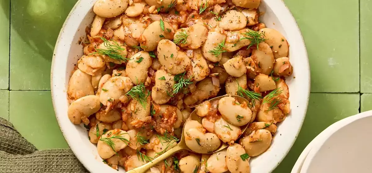 Greek Butter Bean Salad with Tomatoes, Dill, and Oregano: A Quick and Flavorful Delight