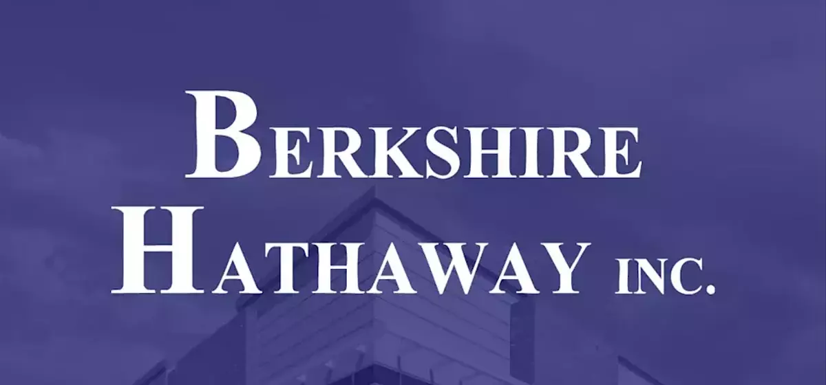 Berkshire Hathaway's Strategic Cash Deployment Under New Leadership