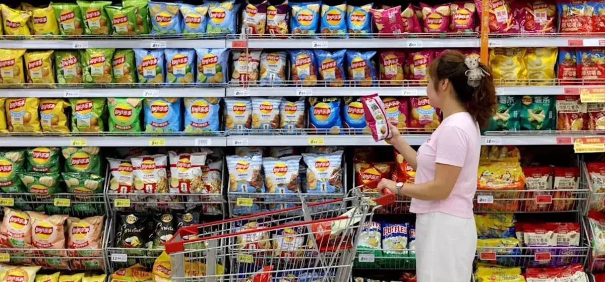 Grocery Retailers Face Store Closures Amidst Shifting Market Dynamics