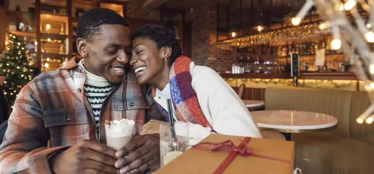 The Art of Thoughtful Giving: Navigating Holiday Gift Etiquette