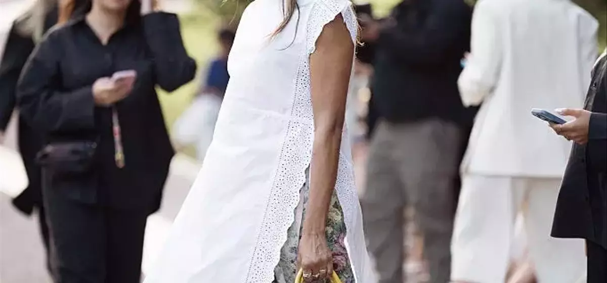 Eyelet's Timeless Charm: A Modern Fashion Revival