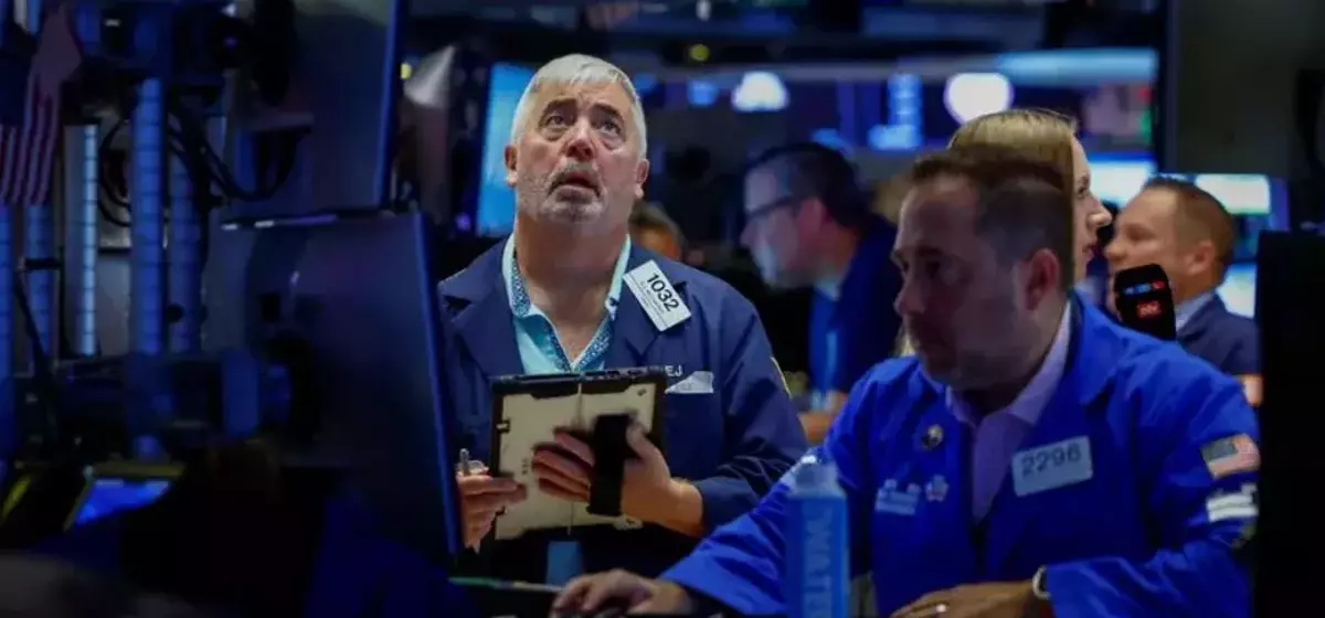 Oil Prices Surge as Global Stocks Decline Amid Geopolitical Tensions