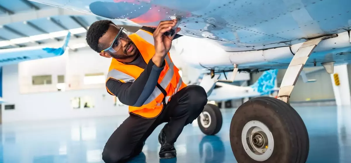 Sky Harbour Group Faces Investment Scrutiny Amidst Growth