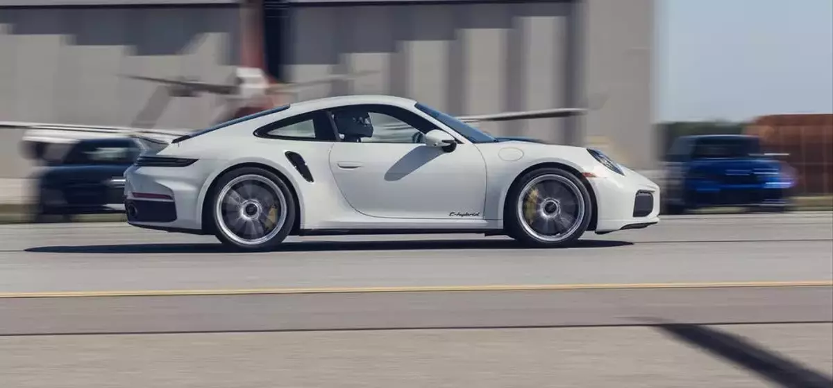 Porsche 911 Turbo S: Unrivaled Speed and Performance in the 0-150-0 MPH Challenge