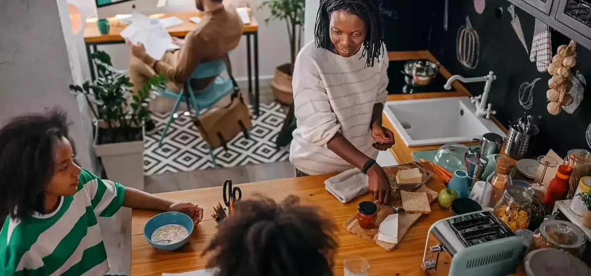 The 'Married Single Mother' Phenomenon: Unpacking Unequal Parental Burdens