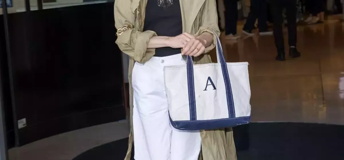 Alexa Chung's Timeless Fall Style: A Guide to Effortless Chic