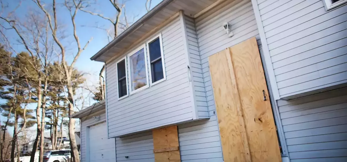 Navigating the Complexities of Acquiring Foreclosed Properties