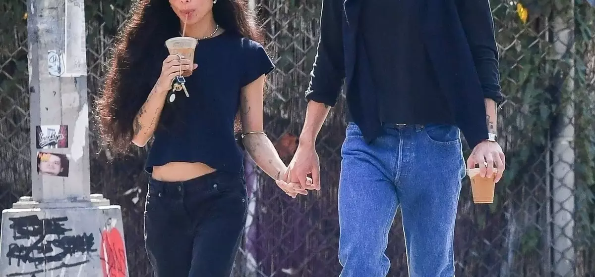 Zoë Kravitz Embraces Low-Rise Kick Flare Jeans in New York