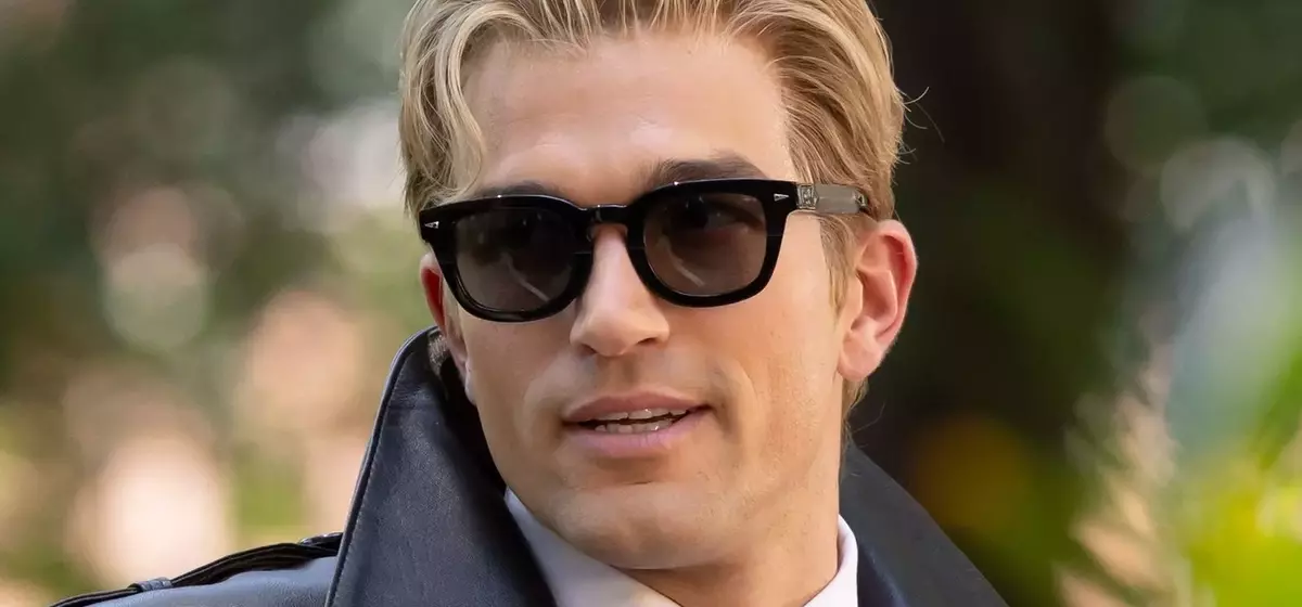 The Allure of Blonde: A Deep Dive into Men's Hair Transformations