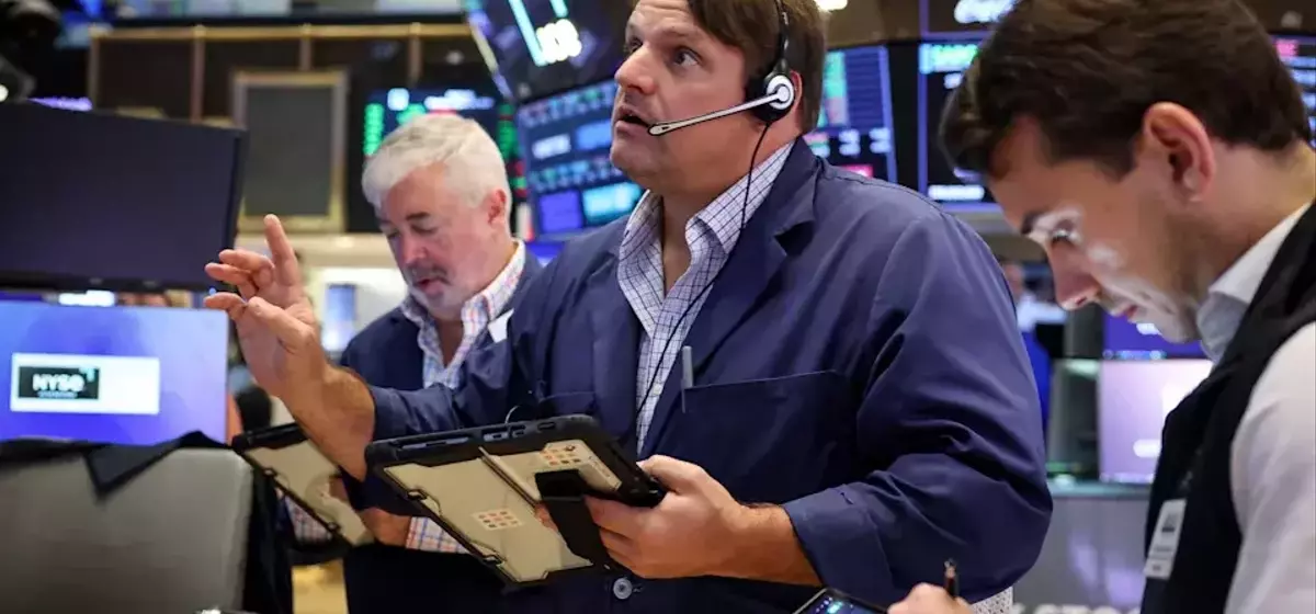 Market Resilience Amidst Trade Tensions: US Stocks Advance Despite Canada's Retaliatory Tariffs