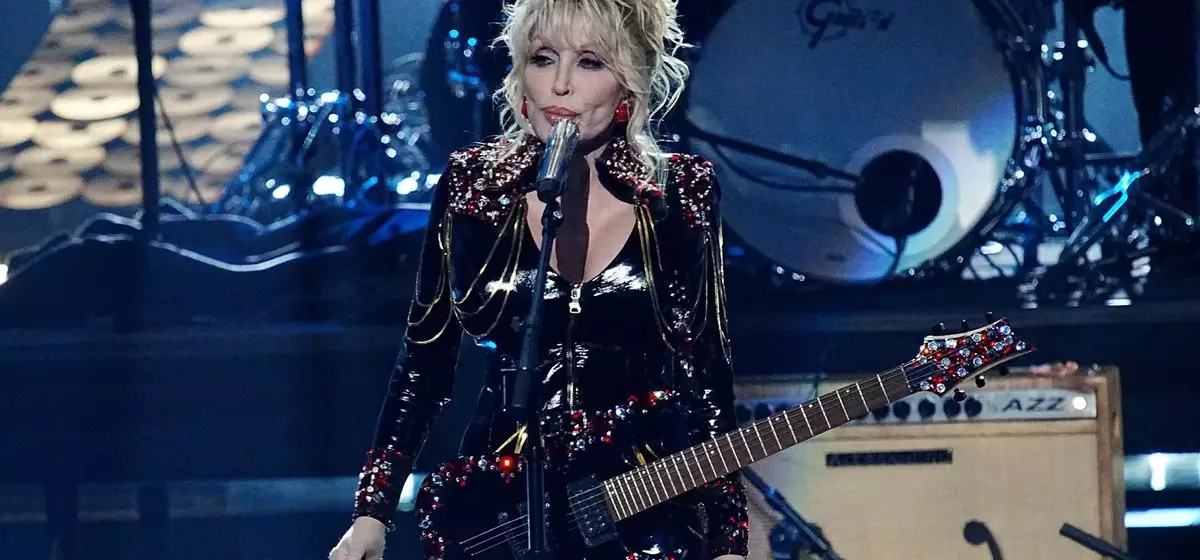 Dolly Parton's Enduring Style Legacy: A Conversation with Her Longtime Stylist, Steve Summers