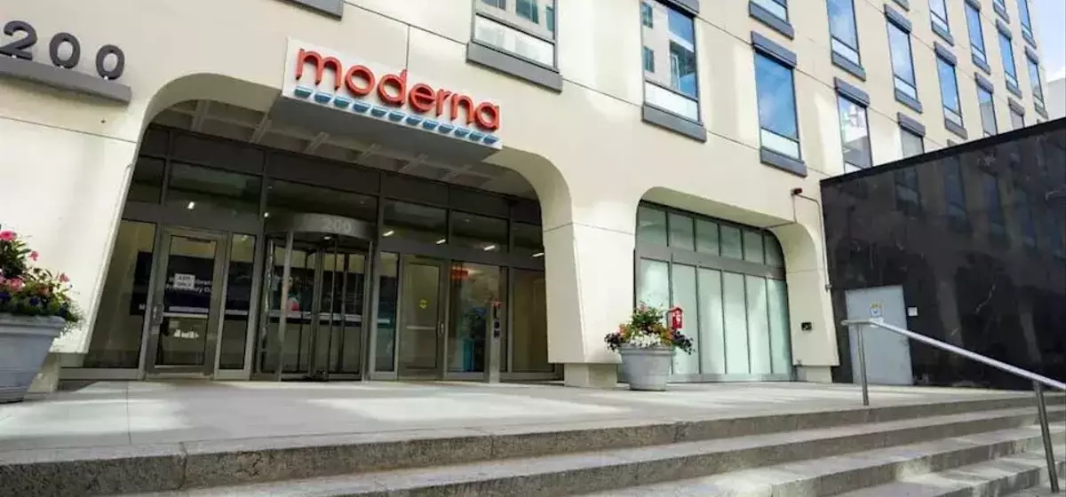 Moderna Stock Soars as Wolfe Research Upgrades Rating on Cancer Vaccine Progress