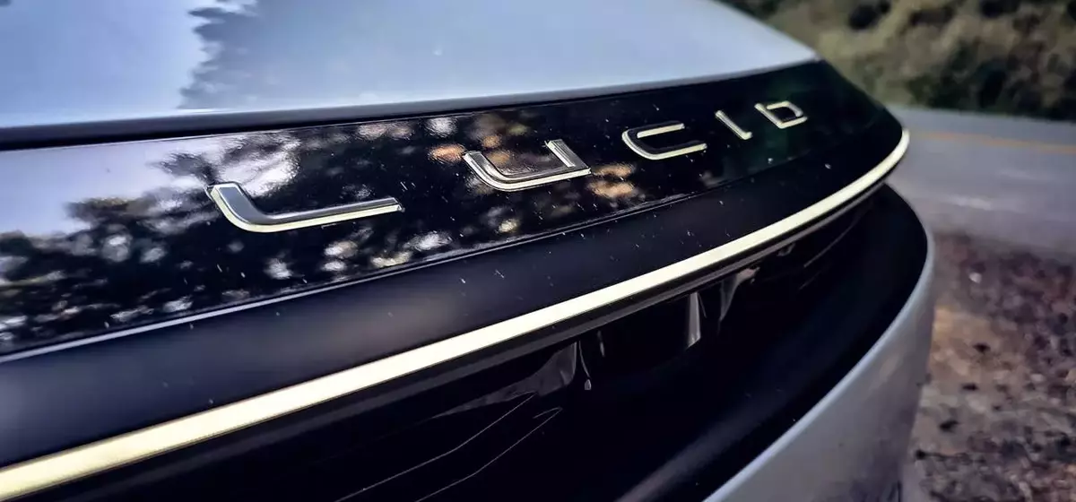 Lucid Air Recalls Nearly All Vehicles Due to Fire Risk