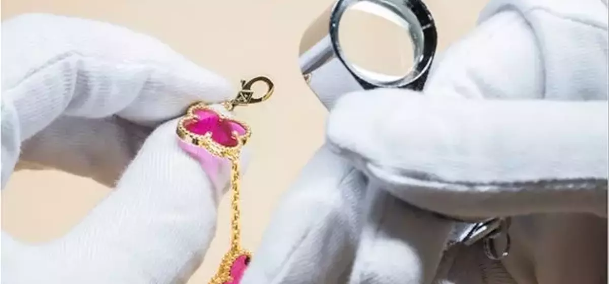 Jewelry Trends: September's Sparkling Innovations