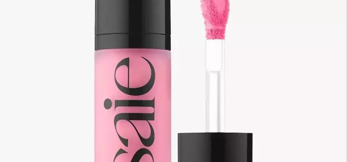 The Rise of Liquid Blush: Achieving a Natural, Luminous Flush