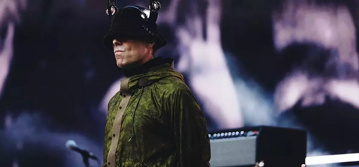 Oasis Documentary Filmmakers Detail Gallagher Brothers' Emotionless Reunion and Epic Comeback