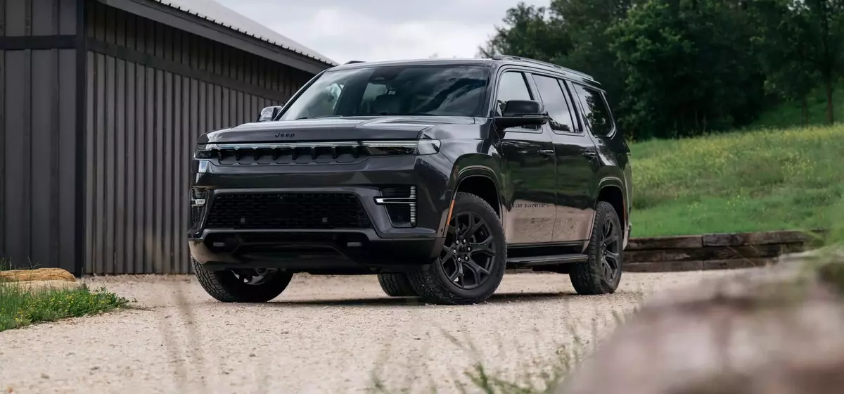 Stellantis Delays Jeep and Ram Extended-Range Vehicles