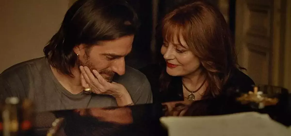 A Review of 'The Echo Chamber': A Single-Location Romance Starring Marinelli, Vikander, and Sarandon