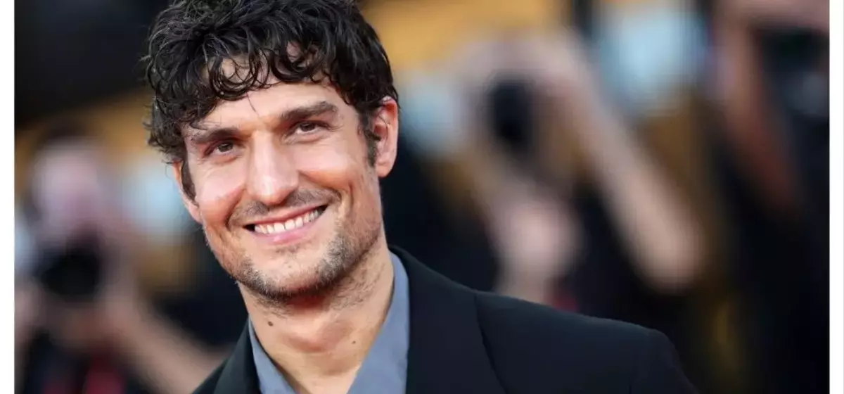 Louis Garrel Reflects on Portraying Nanni Moretti's Alter Ego and Filming Intimate Scenes in 'It Will Happen Tonight'