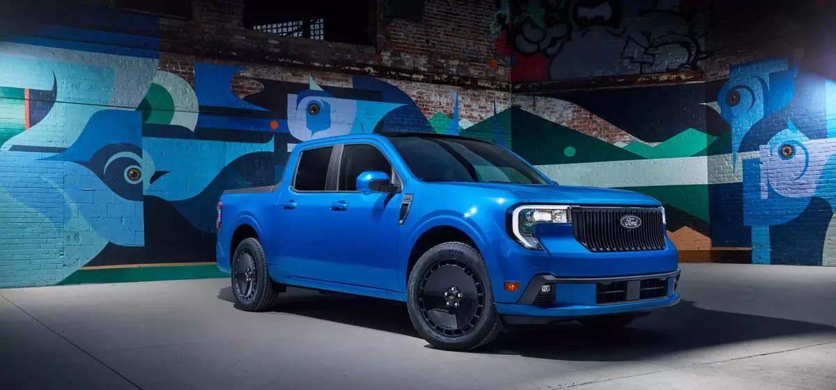 Ford Maverick's Dominance Over Hyundai Santa Cruz