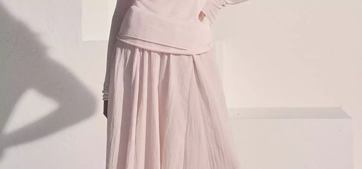 Donna Karan's Spring 2027 Collection: A Revival of Archival Elegance and Modern Sportiness
