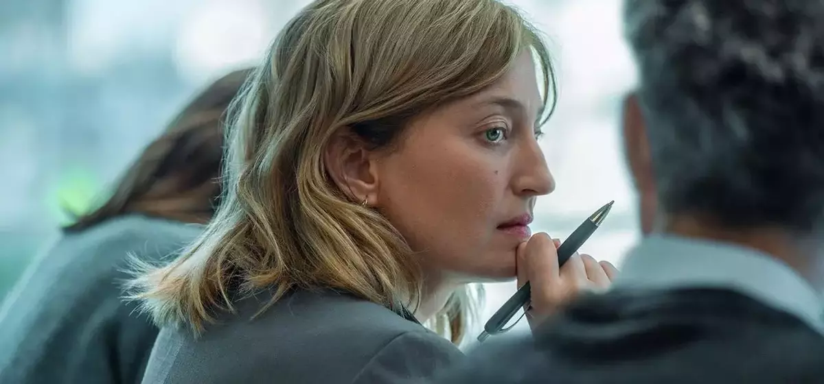 Review: ‘A Good Little Soldier’ Unpacks the Pressures of Corporate Life