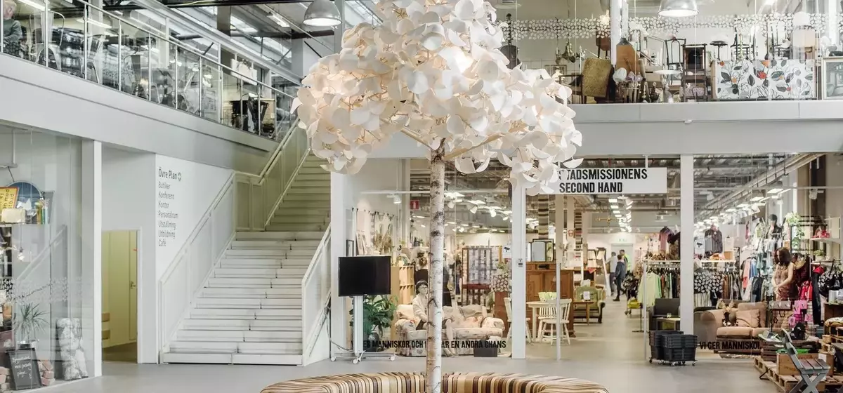 Secondhand Sector Faces Crisis Amidst Fast Fashion Boom