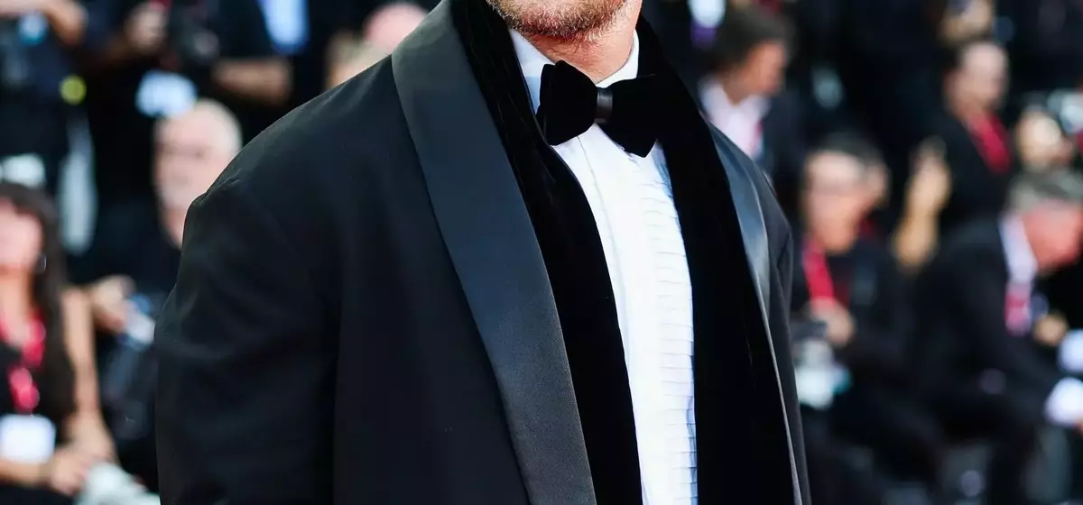 The Allure of the 'Heartthrob Fringe': Venice Film Festival's Hottest Hair Trend