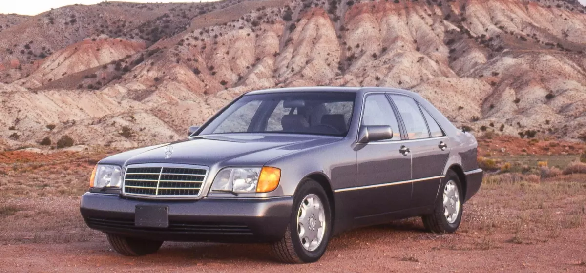 The 1991 Mercedes-Benz 400SE: A Blend of Luxury and Performance